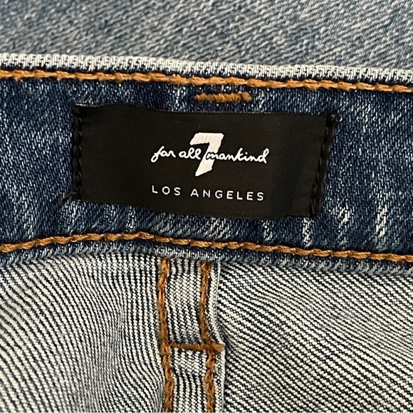 7 For All Mankind High Waist Straight Cropped Jeans | Size 27 - Picture 10 of 13